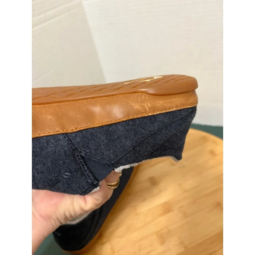 OluKai Men's‎ Navy Blue Puffer Slippers Mules Indoor Outdoor Size M9